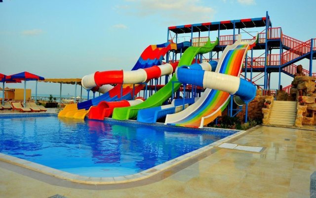 Hawaii Paradise Aqua Park Resort - Families and Couples Only