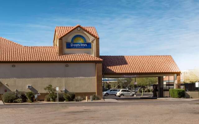 Days Inn by Wyndham Phoenix North