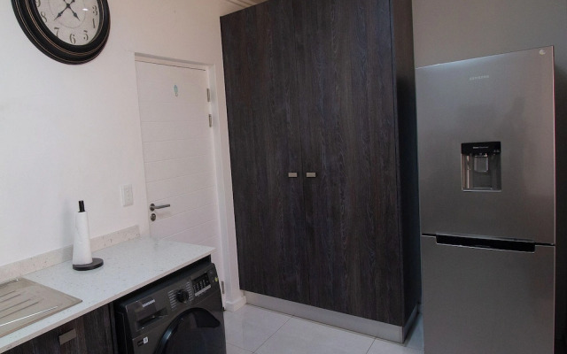 2BR-2BA - Rivonia Residence 1