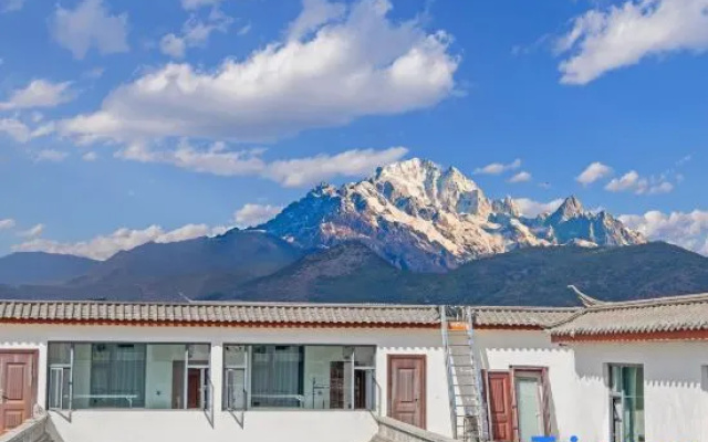 Mujia Courtyard (Lijiang Ancient City Branch) — 2-star hotel in Lijiang