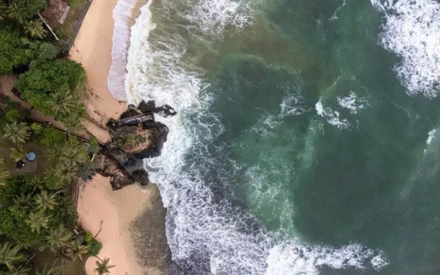 Wave Beach Resort Unawatuna