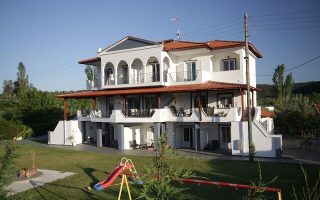 Zephyros Family Apartments