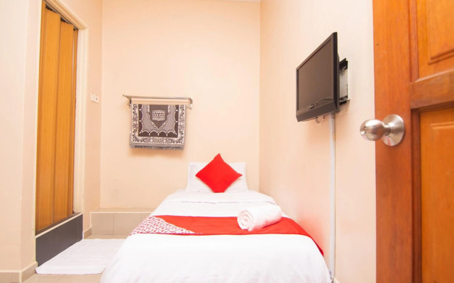 OYO 1224 Hotel Hajah Rohayah