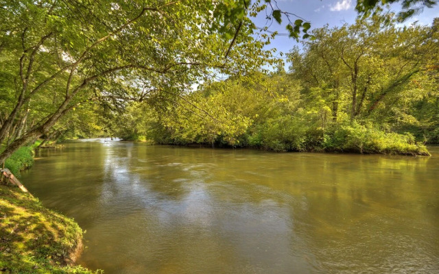 Toccoa River Escape