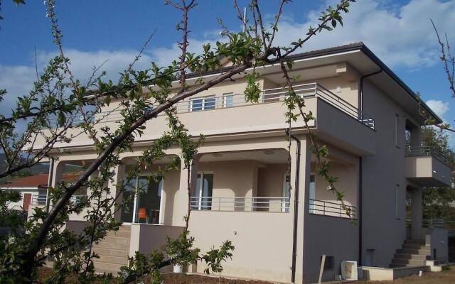 Villa Lauro Luxury B&B