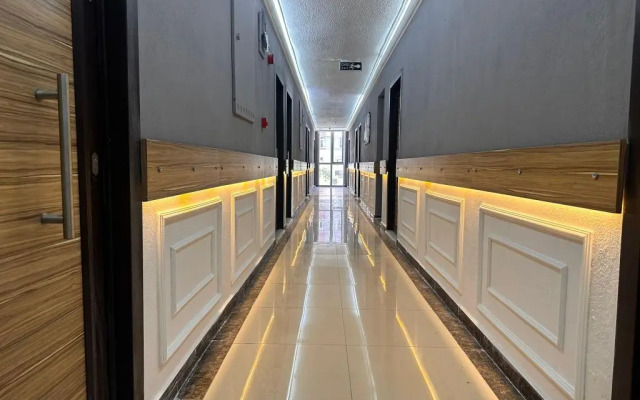 Royal Ezel Hotel