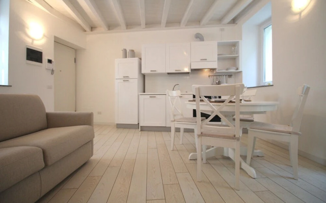 Lakefront Cadorna Apartment
