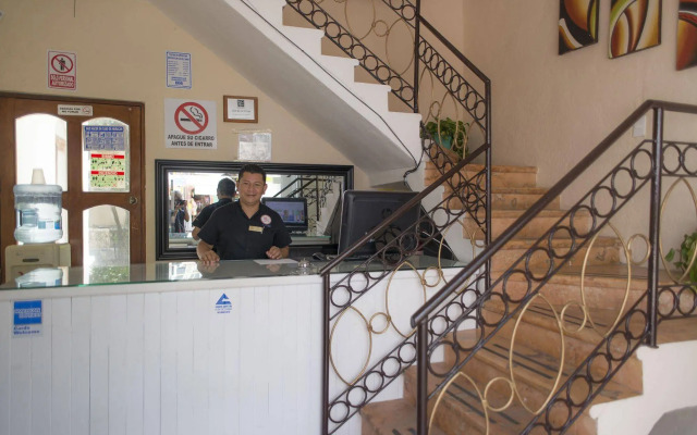 Maya Del Centro - Adults Only