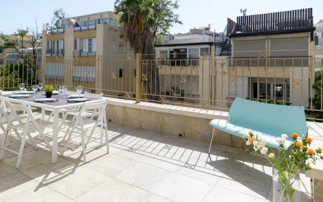 Spacious Penthouse Hilton Beach