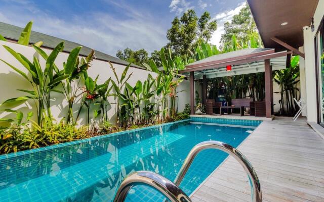 Tropical Pool Villas near Phuket Zoo