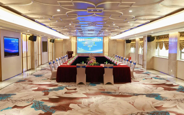 Rich Forex Hotel