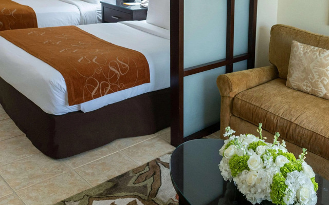 Comfort Suites Paradise Island