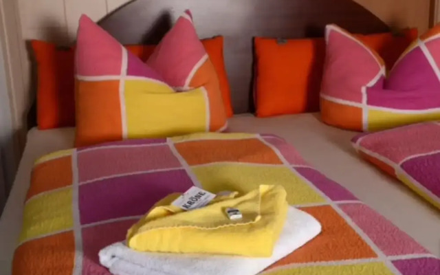 Gaststätte & Pension Zur Krone