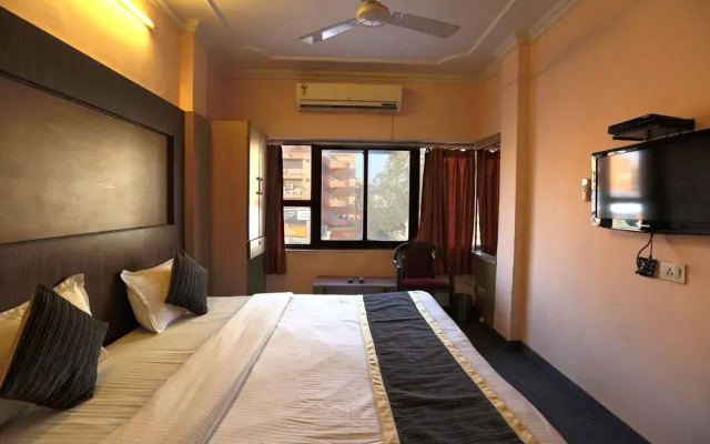 OYO 2289 Hotel Radha Palace