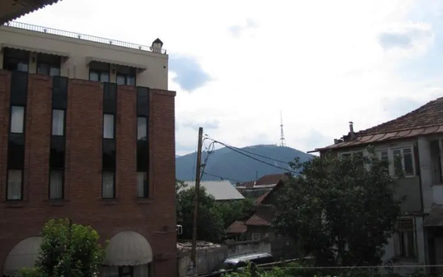 Gino Guest House