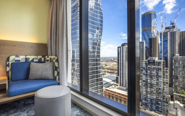 Holiday Inn Express Melbourne Little Collins by IHG