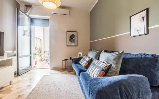 JOIVY Modern 1-Bed Flat W/Balcony