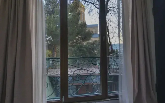 Отель Hotisi
