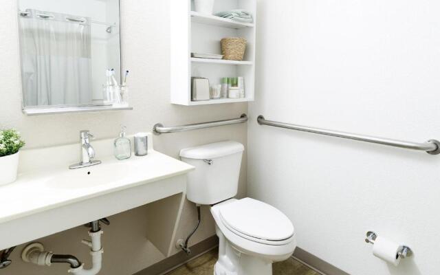 InTown Suites Extended Stay Chesapeake VA - Greenbrier Road