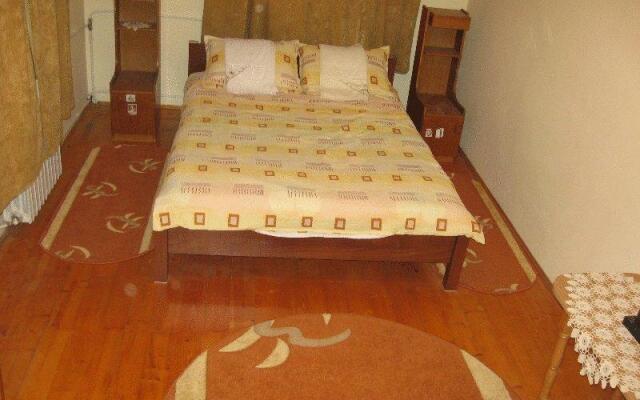 Lary Hostel