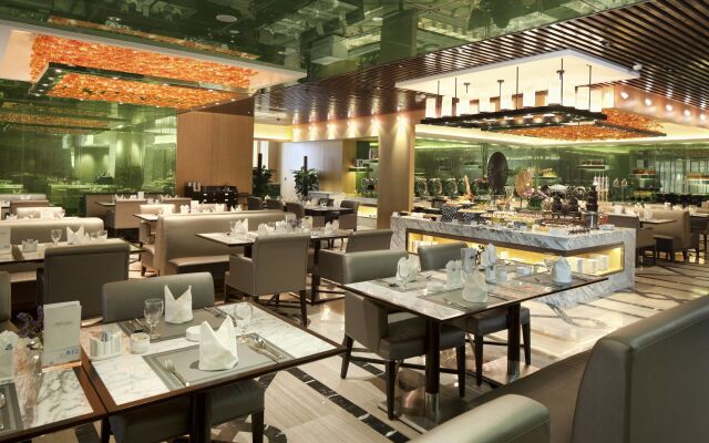 Grandskylight Hotel