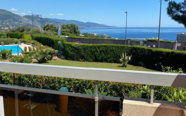 Superbe 2P vue mer, ensoleillé, piscine