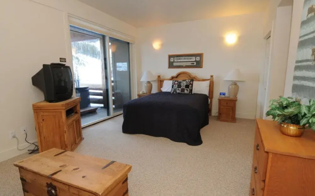 Saddle Ridge Townhomes Mid-Mountain