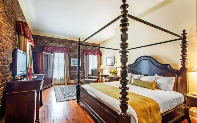 River Street Inn