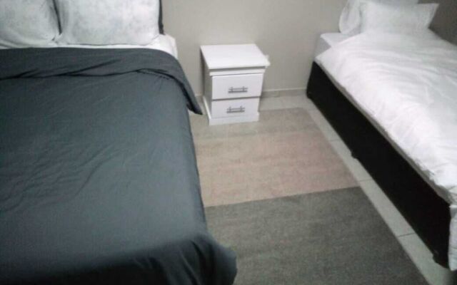 Apartment In Rosebank Johannesburg