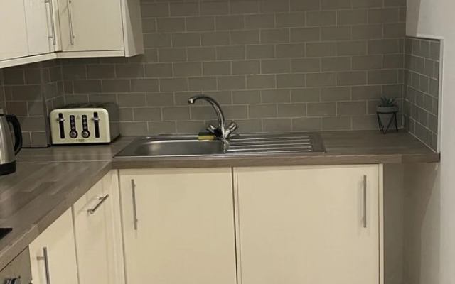 Dealhouse F7- Apartments