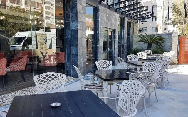 Premier  Cape Town
