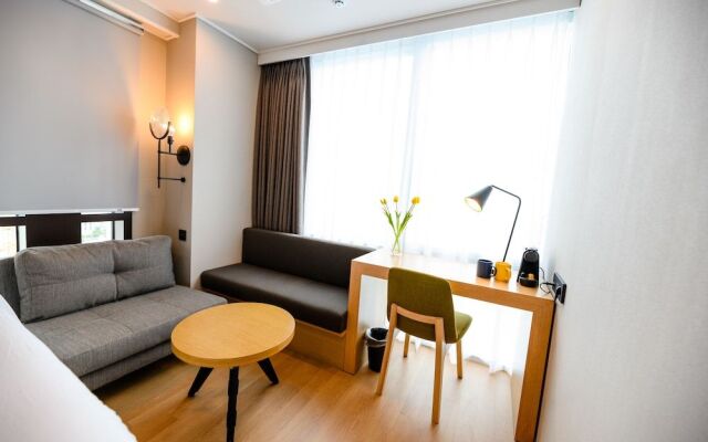 Golden Tulip Haeundae Hotel & Suite