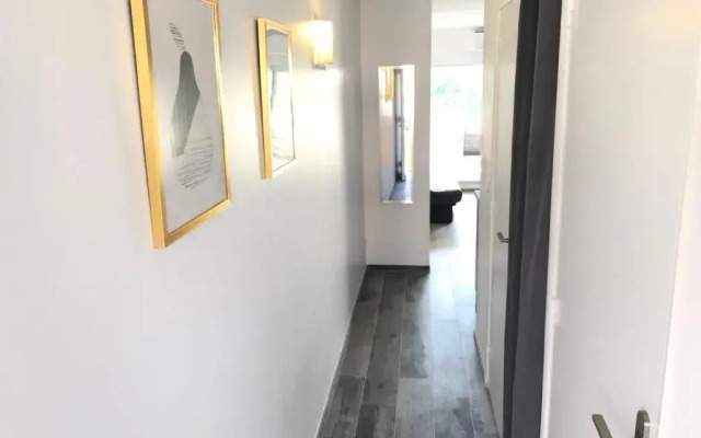 Appartement 2 pieces, renove, 2 piscines+tennis, mer, climatisation