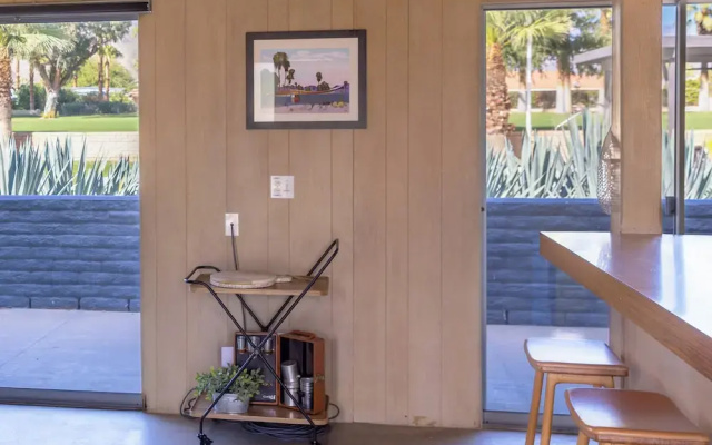 3BR Designer Hideaway w/ Private Pool, spa