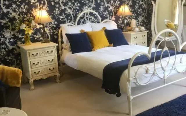 Littlebank Country House