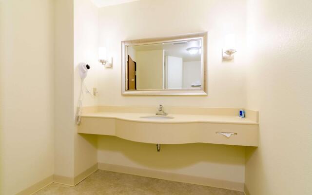 Rodeway Inn & Suites Hoisington