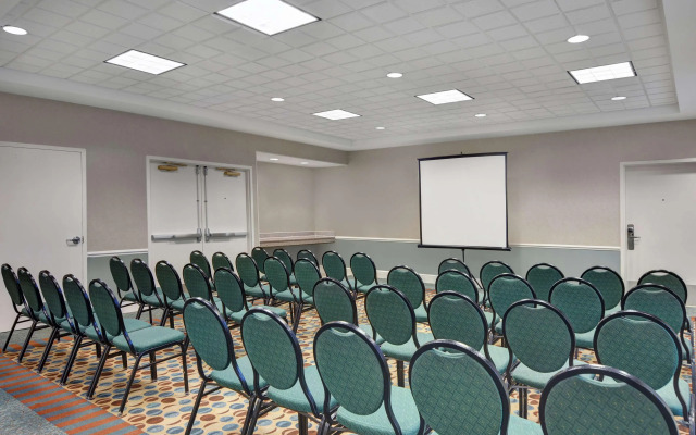 Hilton Garden Inn Jacksonville JTB/Deerwood Park