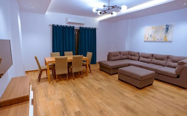 Travelholic Residence New Cairo