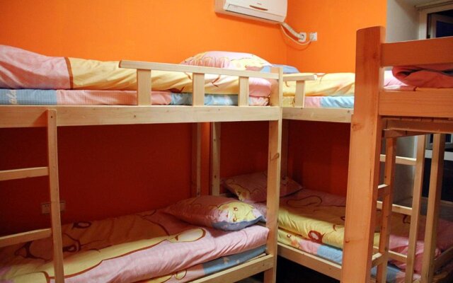 Chongqing Romantic Youth Hostel