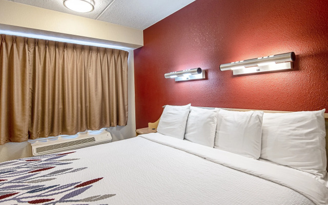 Red Roof Inn Rockford East – Casino District