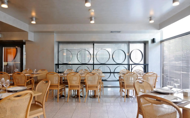 Maniatis Hotel