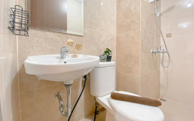 Cozy And Good Place 2Br Transpark Cibubur Apartment