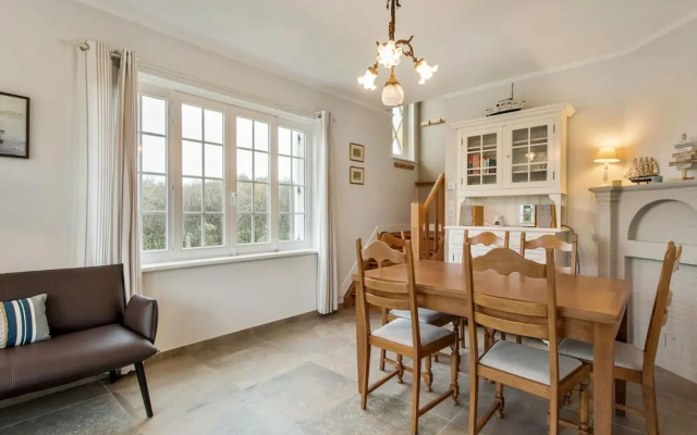 Renovated Hortensia Villa Next to the Dunes