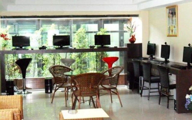 BS Premier Airport Hotel