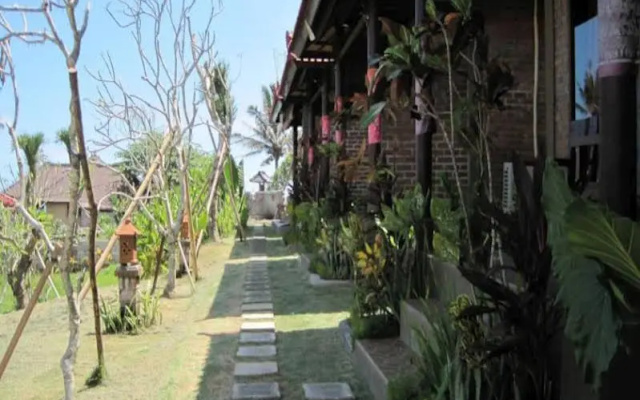 Gubug Balian Beach Bungalow – Outside – Lalanglinggah