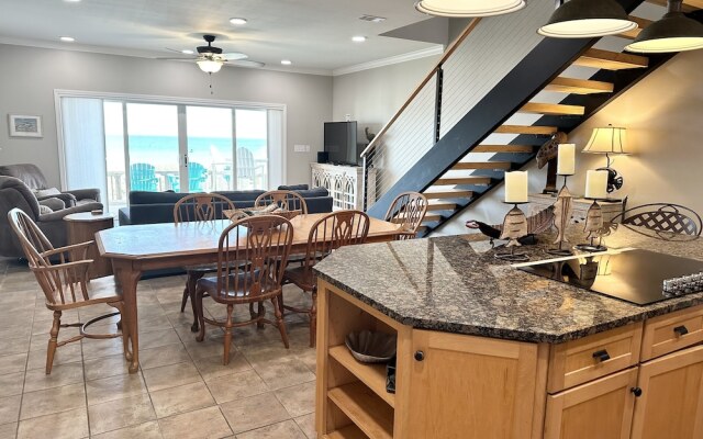 Dolphin Watch 3 Bedroom Townhouse by RedAwning