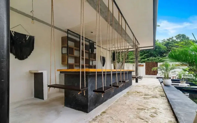 Ocean Breeze Loft Steps Away From Hotel Zone
