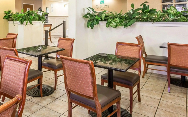 Quality Inn At the Mall - Valdosta
