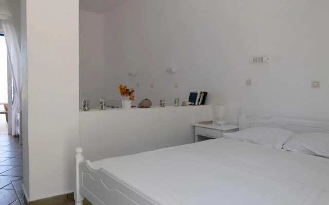 Armadoros Hotel Ios Backpackers