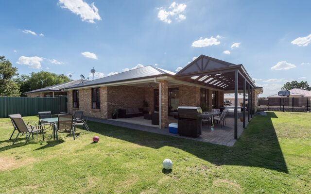 Barossa Family Holiday Home